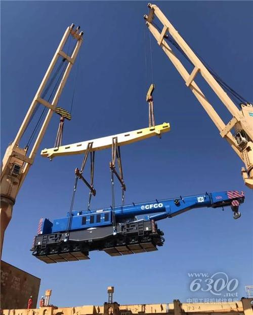 铁路专用百吨级伸缩臂起重机,正式出口非洲!